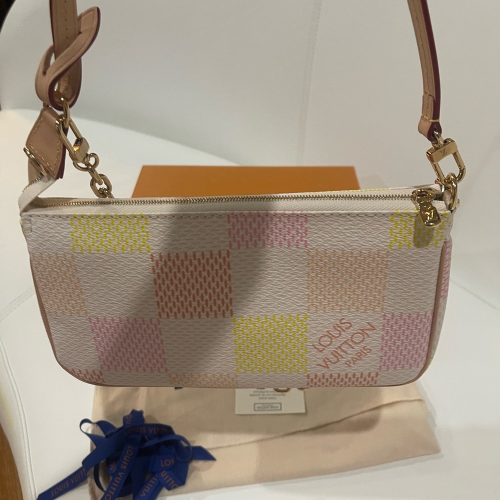 Louis Vuitton Pochette Accessoires NM - Picture 13 of 15